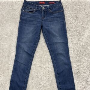 Guess | Medium Rise Sienna Curvy Skinny Jeans | Size 28